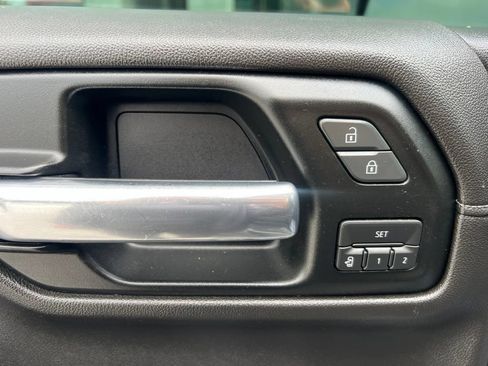 Used 2019 GMC Sierra 1500 Denali w/ Denali Ultimate Package AWD/4WD image 9