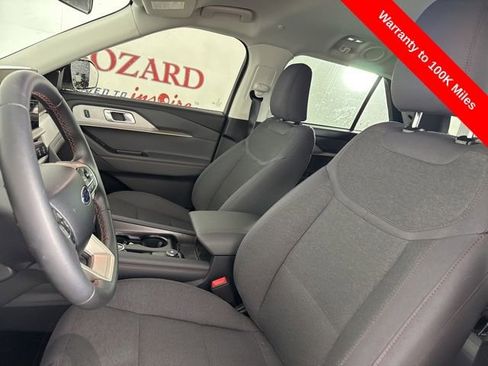 Certified 2025 Ford Explorer Active image 10