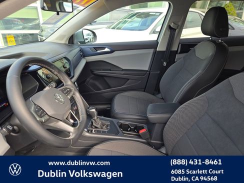 Certified 2022 Volkswagen Taos SE image 24