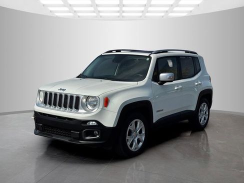 Used 2015 Jeep Renegade Limited w/ Advanced Technology Group AWD/4WD image 3