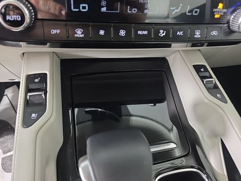 Used 2022 Kia Telluride EX w/ EX Premium Package AWD/4WD image 20