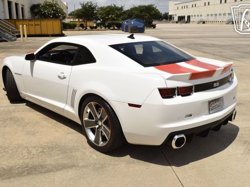 Used 2011 Chevrolet Camaro SS w/ RS Package image 7