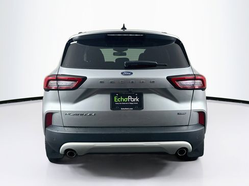 Used 2023 Ford Escape Platinum w/ Premium Technology Package FWD image 7