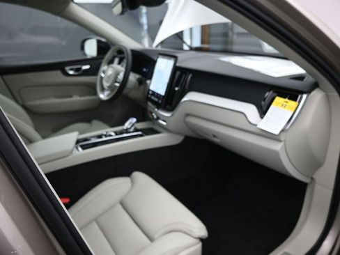 New 2026 Volvo XC60 B5 Ultra w/ Protection Package Premier image 40
