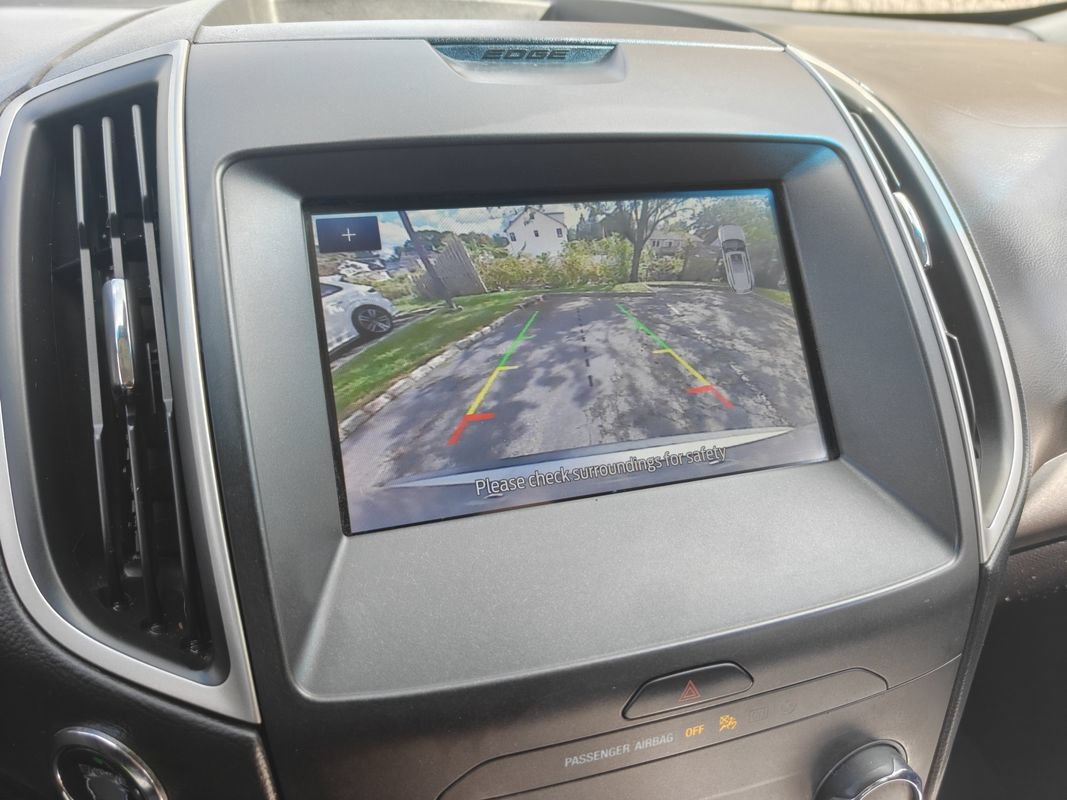 Used 2020 Ford Edge SEL FWD image 23
