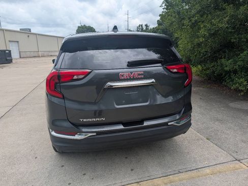 Used 2018 GMC Terrain SLE FWD image 2