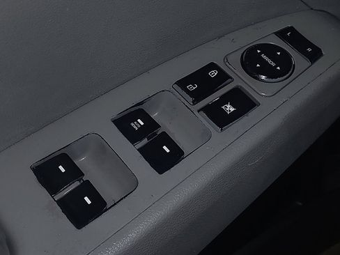 Used 2017 Hyundai Elantra SE image 27