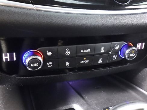 Used 2019 Buick Enclave Avenir w/ Avenir Technology Package image 25