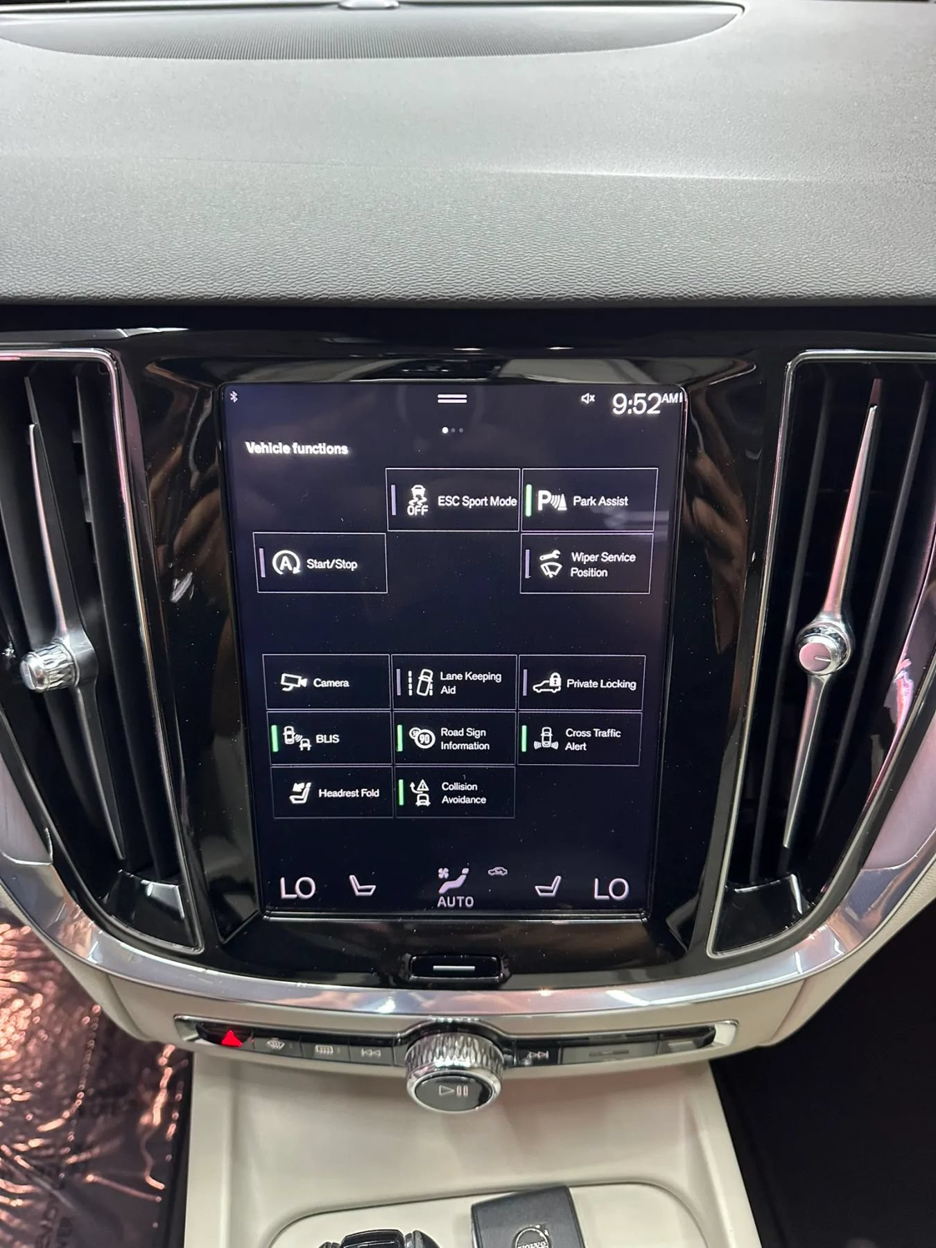 Used 2020 Volvo S60 T5 Momentum FWD image 20