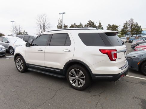 Used 2018 Ford Explorer Limited w/ Equipment Group 301A image 5