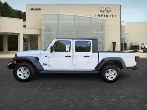 Used 2023 Jeep Gladiator Sport AWD/4WD image 7