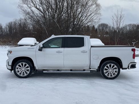 Used 2021 Chevrolet Silverado 1500 High Country w/ Safety Package II image 2