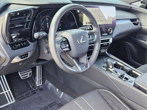 Used 2024 Lexus RX 500h F Sport image 10