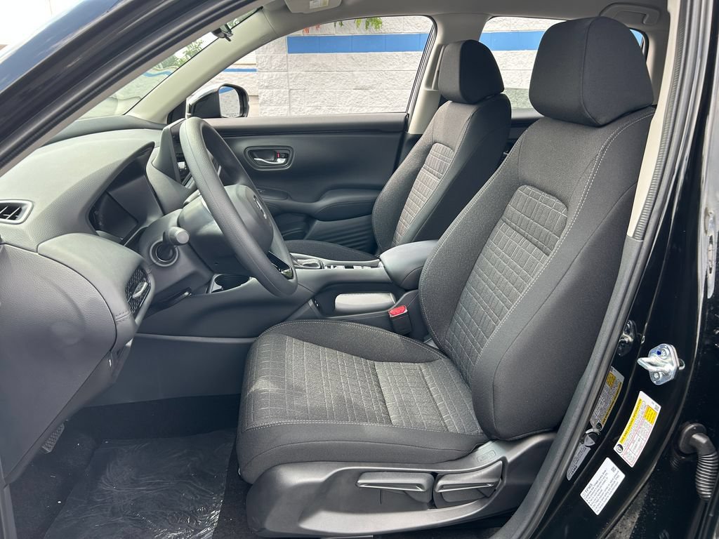 Used 2027 Honda HR-V LX image 12