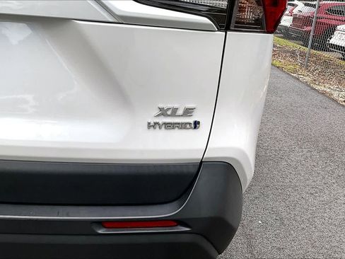 Certified 2023 Toyota RAV4 XLE Premium AWD/4WD image 10