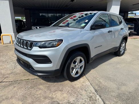 Used 2024 Jeep Compass Sport AWD/4WD image 20