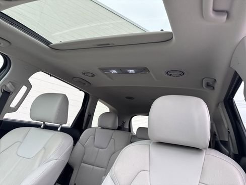 Used 2023 Kia Telluride EX image 39