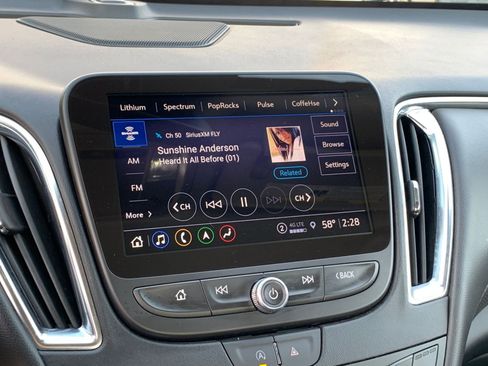 Used 2024 Chevrolet Malibu LT image 21