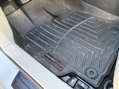 Used 2014 Toyota Camry LE FWD image 11