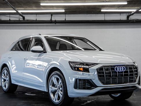 Used 2023 Audi Q8 Premium Plus w/ Premium Plus Package AWD/4WD image 7