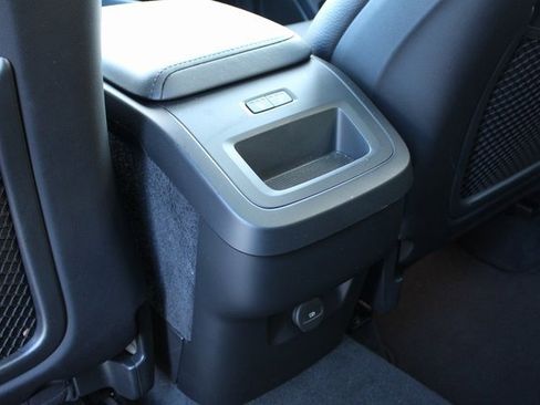 Used 2025 Volvo XC60 B5 Plus image 36