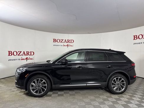 New 2026 Lincoln Corsair Premiere image 4