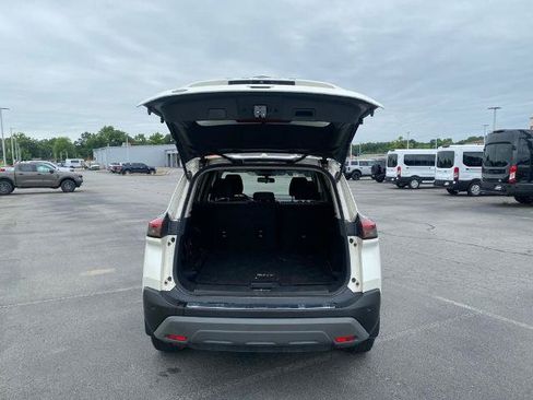 Used 2023 Nissan Rogue SV AWD/4WD image 9