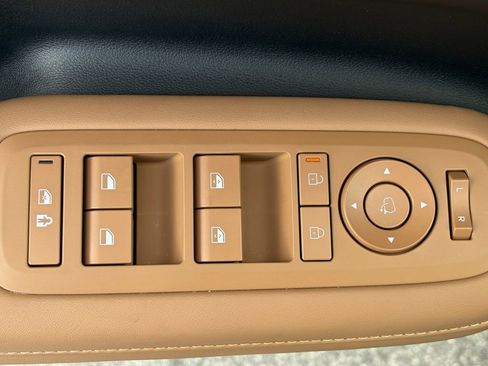 Used 2024 Hyundai Santa Fe Limited image 15