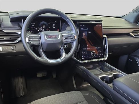 Used 2025 GMC Acadia Elevation image 17