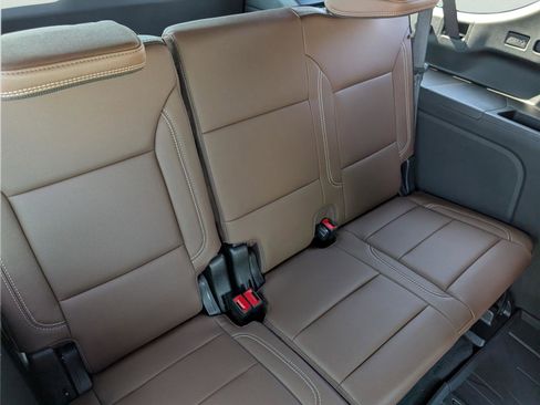 New 2026 Chevrolet Suburban High Country AWD/4WD image 26