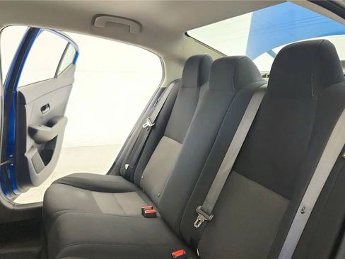 Used 2024 Nissan Sentra SV FWD image 30