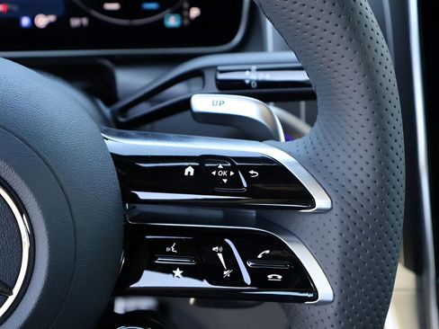 New 2025 Mercedes-Benz GLC 43 AMG 4MATIC image 37