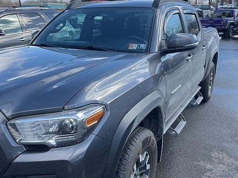 Used 2021 Toyota Tacoma TRD Off-Road image 1