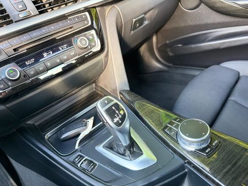 Used 2018 BMW 330i xDrive Sedan AWD/4WD image 38