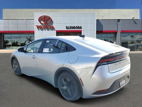 New 2026 Toyota Prius LE image 5