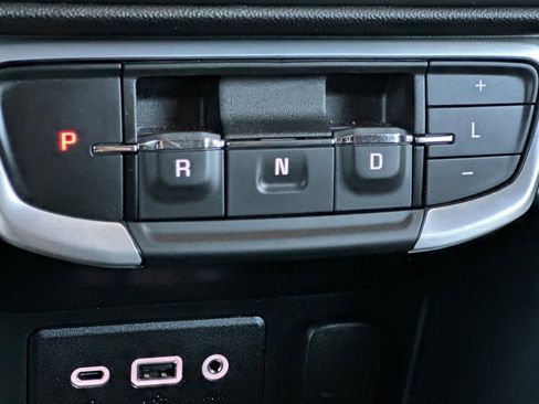 Used 2024 GMC Terrain SLE image 21