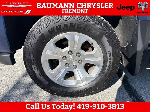 Used 2017 Chevrolet Silverado 1500 LTZ Z71 AWD/4WD image 39