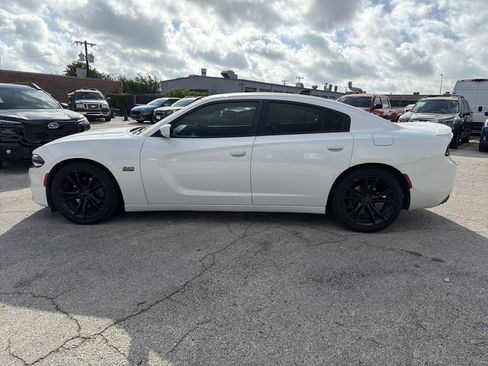 Used 2015 Dodge Charger R/T RWD image 6