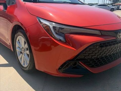 Used 2023 Toyota Corolla SE FWD image 4
