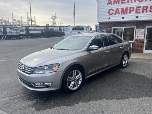 Used 2014 Volkswagen Passat TDI SEL Premium FWD image 1