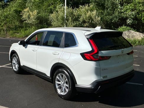 Used 2023 Honda CR-V EX-L image 3