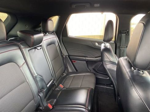 Used 2024 Ford Escape ST-Line image 6