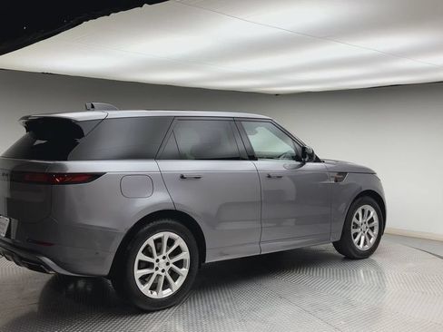 Used 2024 Land Rover Range Rover Sport Dynamic SE AWD/4WD image 2