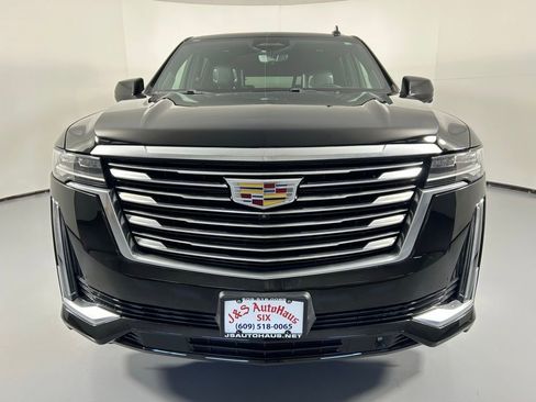 Used 2021 Cadillac Escalade ESV Premium Luxury Platinum image 2