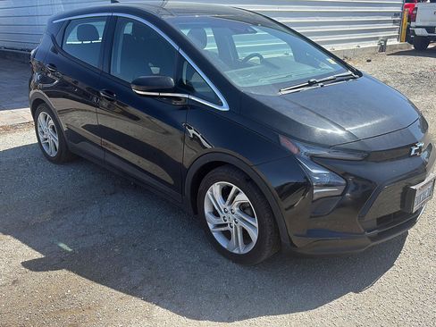 Used 2023 Chevrolet Bolt LT w/ Driver Confidence Package FWD image 7