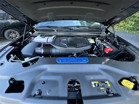 New 2025 Jeep Wagoneer L 4WD w/ Premium Group I image 10