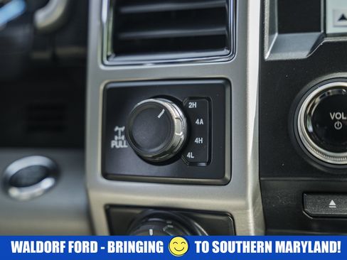 Used 2017 Ford F150 Lariat w/ Equipment Group 502A Luxury AWD/4WD image 31