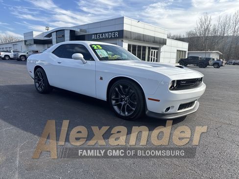 Used 2023 Dodge Challenger R/T Scat Pack image 1
