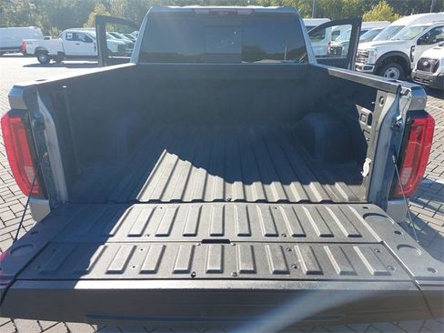 Used 2023 GMC Sierra 1500 AT4X image 12