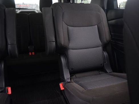 Used 2023 Ford Explorer XLT AWD/4WD image 17